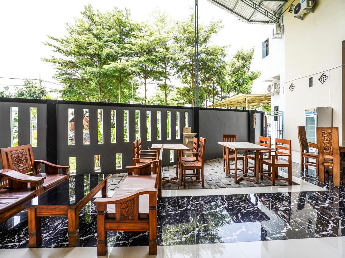 Oyo 90886 Sunset View Homestay Hotel