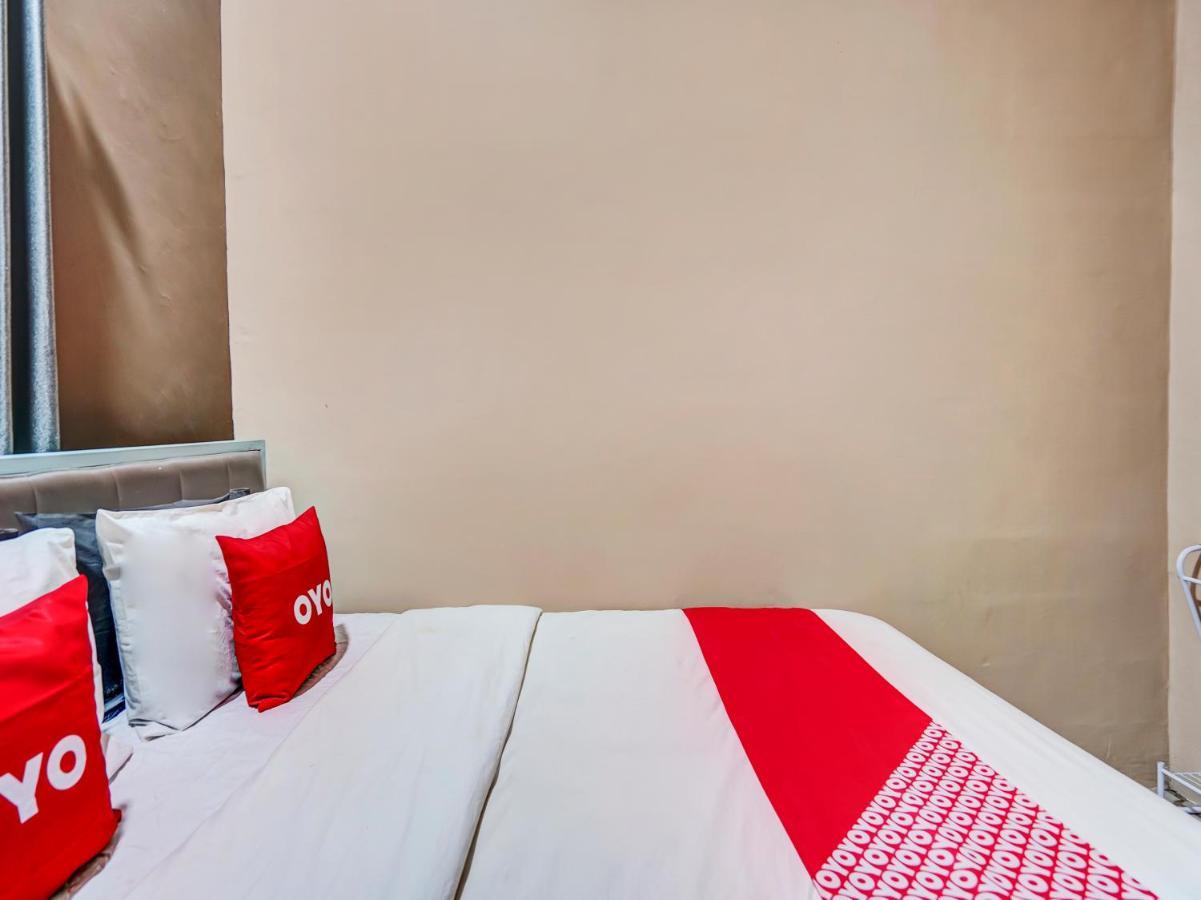 Hotel Oyo 90886 Sunset View Homestay Mojokerto