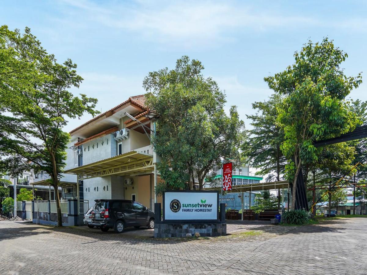 Hotel Oyo 90886 Sunset View Homestay Mojokerto